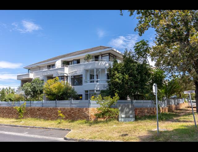 2 BEDROOM APARTMENT SOLD IN KENILWORTH UPPER